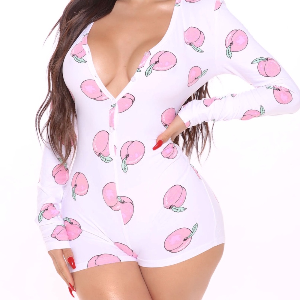Peachy 🍑 romper